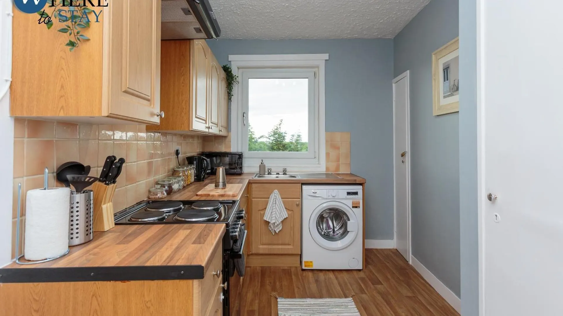 Stunning 3 Bedroom Apartment Edynburg