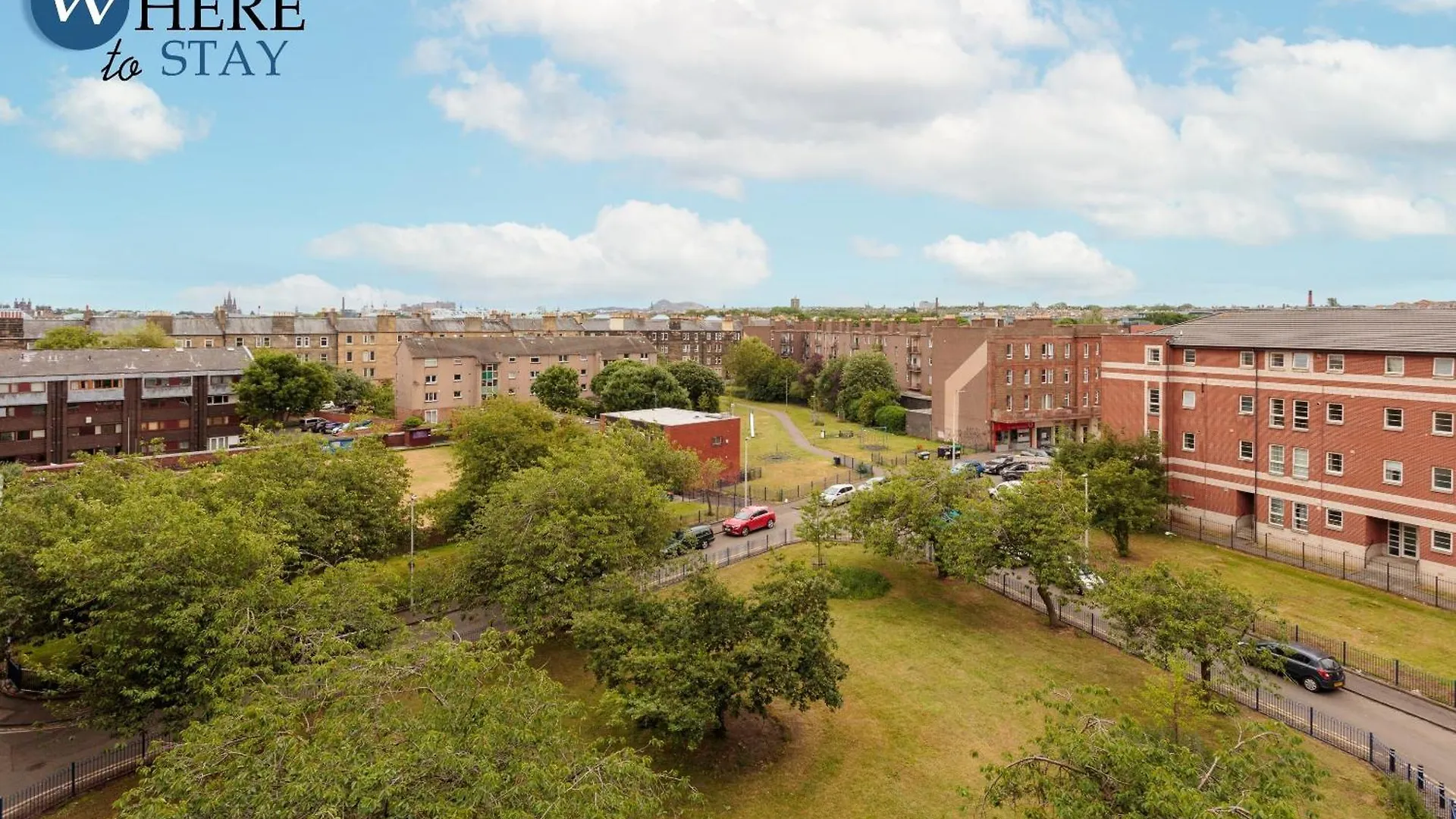 Stunning 3 Bedroom Apartment Edynburg